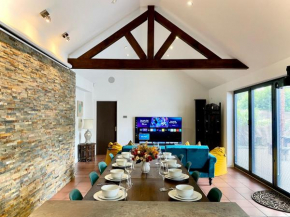 5 Bedroom Bungalow Ascot Racecourse